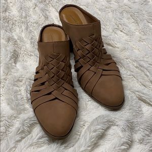 Braided leather heeled mule